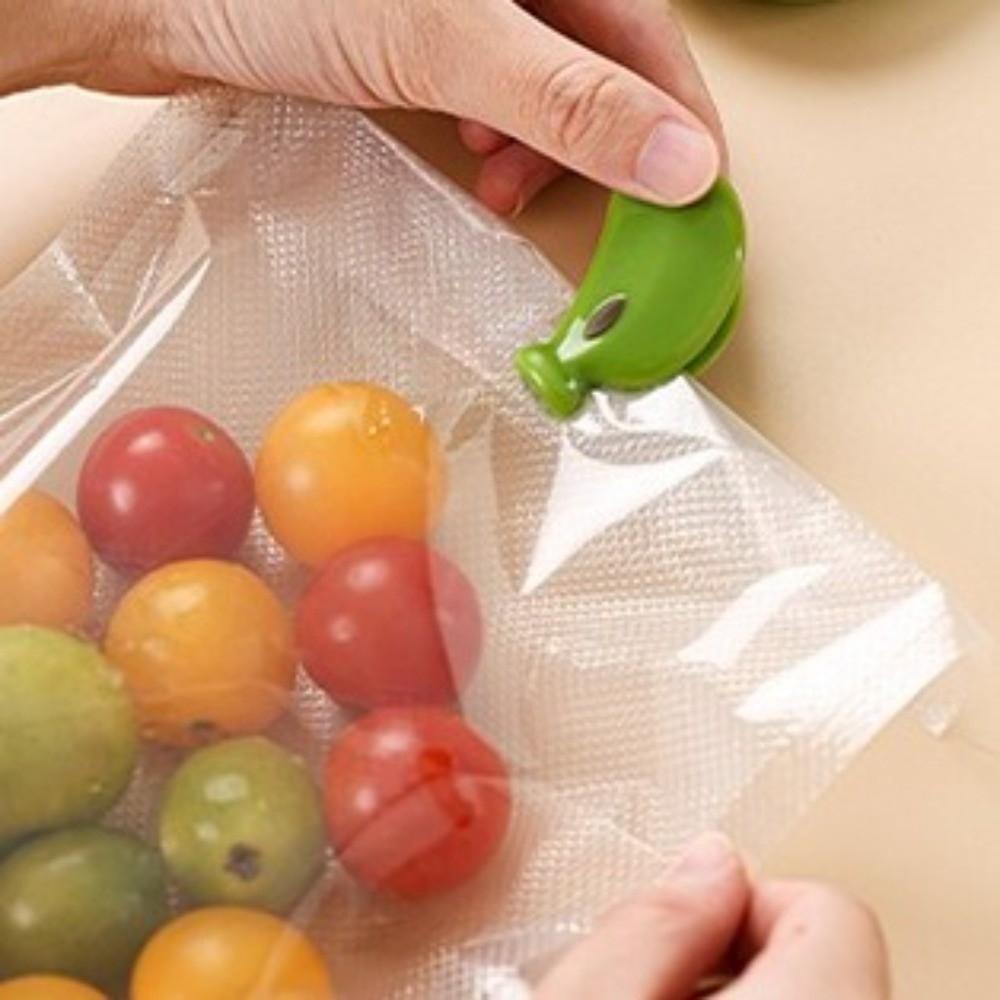 Plastic Banana Magnetic Sealing Clip Moisture-proof Hand Press Fresh-keeping Clip Household Multifunctional Food Bag Clip