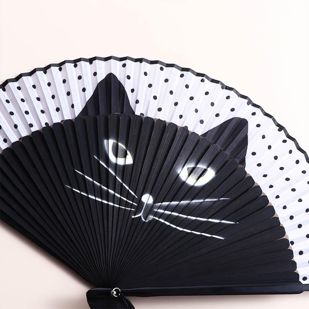 Exiquisite Quality Bamboo Wooden Handmade Summer Gift Cat Patterns Folding Fan Fan Crafts Home Decoration Silk Fan