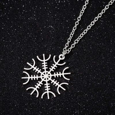 Women's Japanese & Korean-Style Snowflake Pendant Necklace - Stainless Steel Clavicle Chain, Simple Christmas Fashion Accessory.