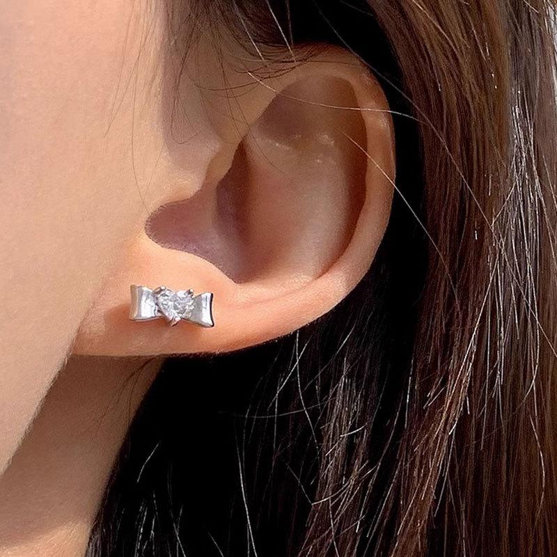 Bow Love Earrings for Women with Niche Design Sense High-end New Style