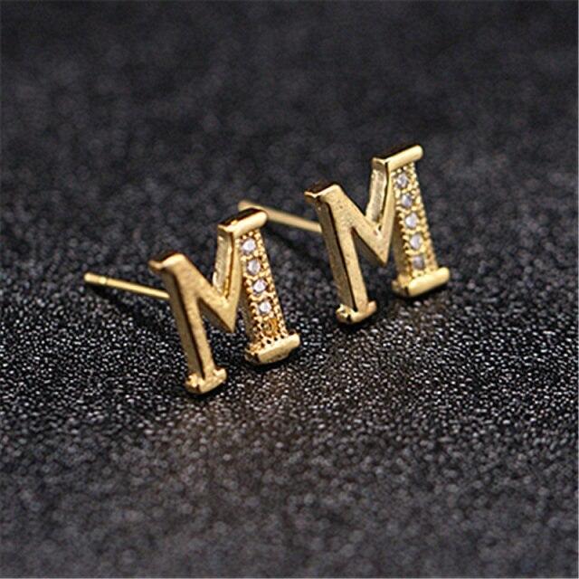 

26 Серьги-гвоздики с буквами для женщин, золотые серьги с буквами алфавита, ювелирные изделия со стразами, маленькие серьги с буквами Brinco Pendientes