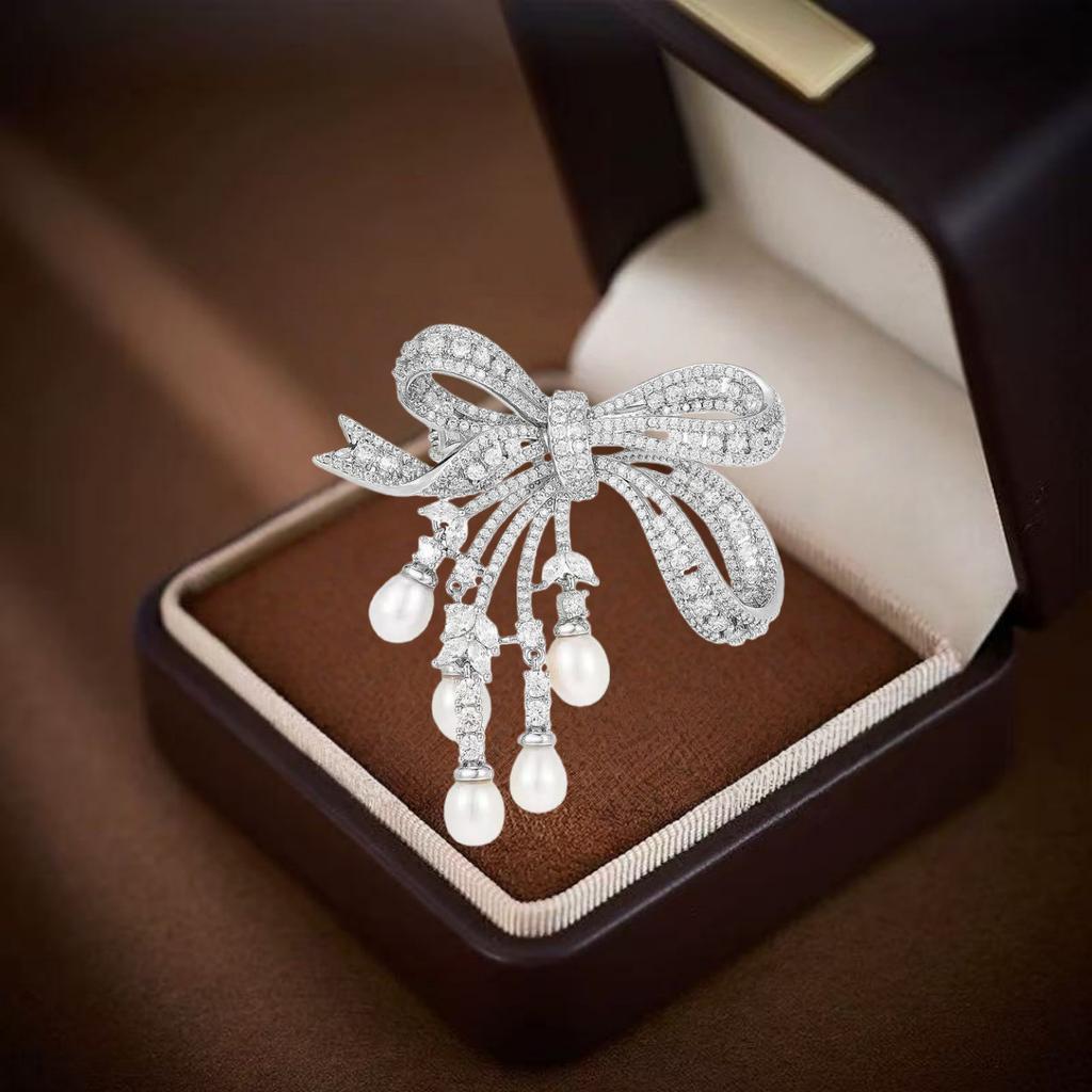 Sweet Heavy Industry Premium Full Diamond Bow Brooch Light Luxury Pearl Tassel Blazer Pin