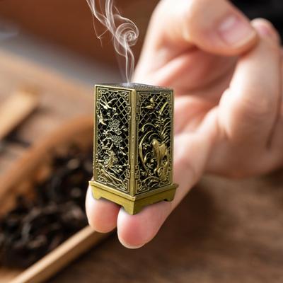 Küp Tütsülük Bulut Çiçek Desenli Tütsü Tutucu Çinko Alaşımı Geleneksel Tütsülük Ev
