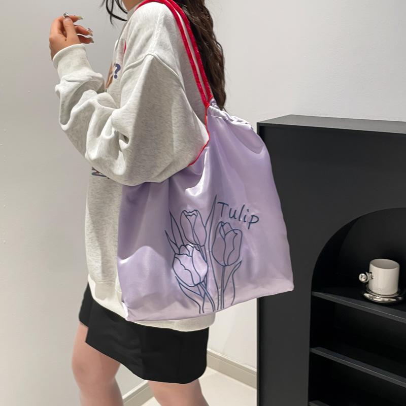 Niche flower embroidered canvas bag girl Korean version large commuter cloth bag summer versatile shoulder tote bag