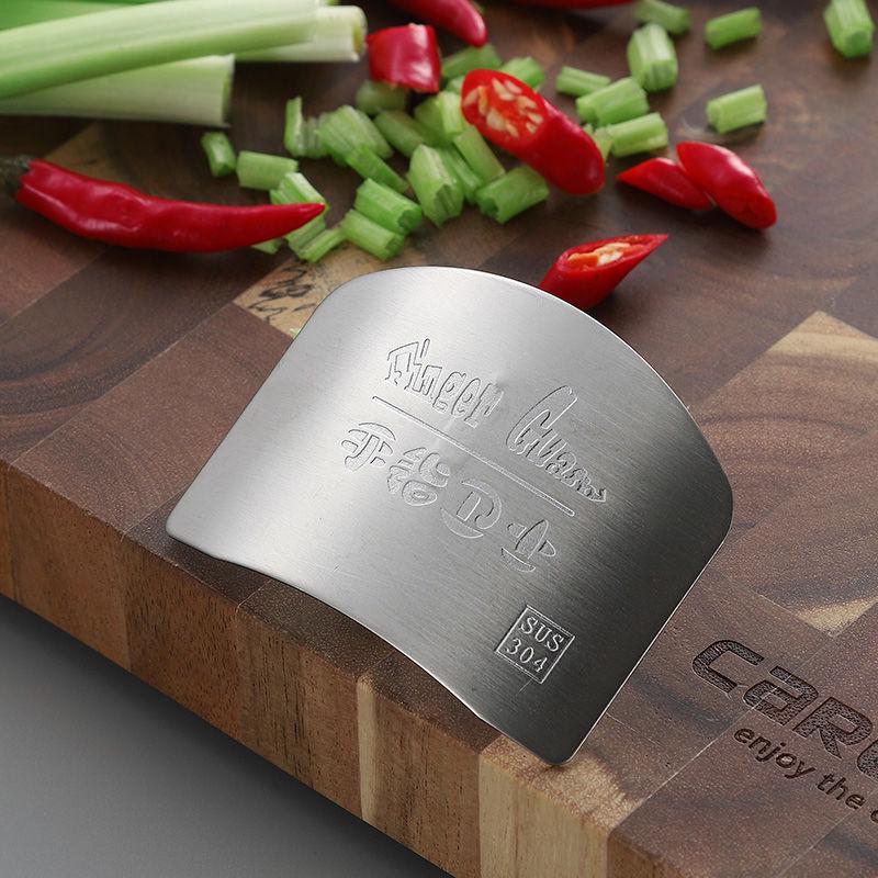 304 Stainless Steel Finger Guard for Safe Vegetable Cutting - Kitchen Tool