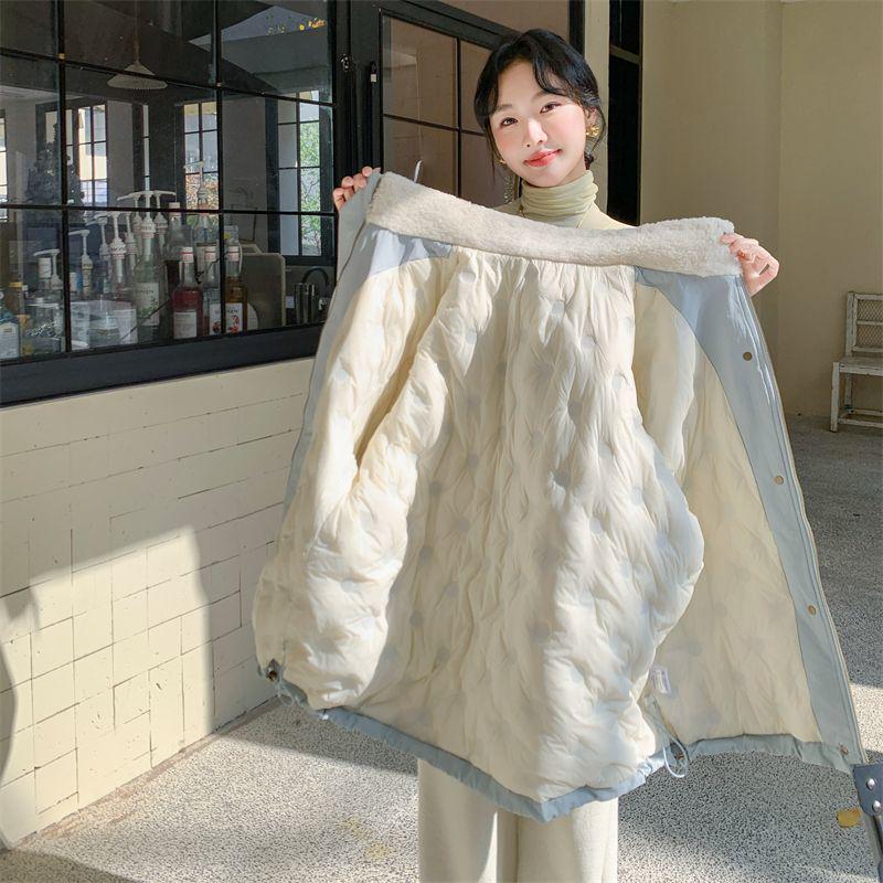 

Женский пуховик с воротником из овечьей шерсти синего цвета - Осень/Зима 2025, стиль ветровки XS (up to 95 jin)