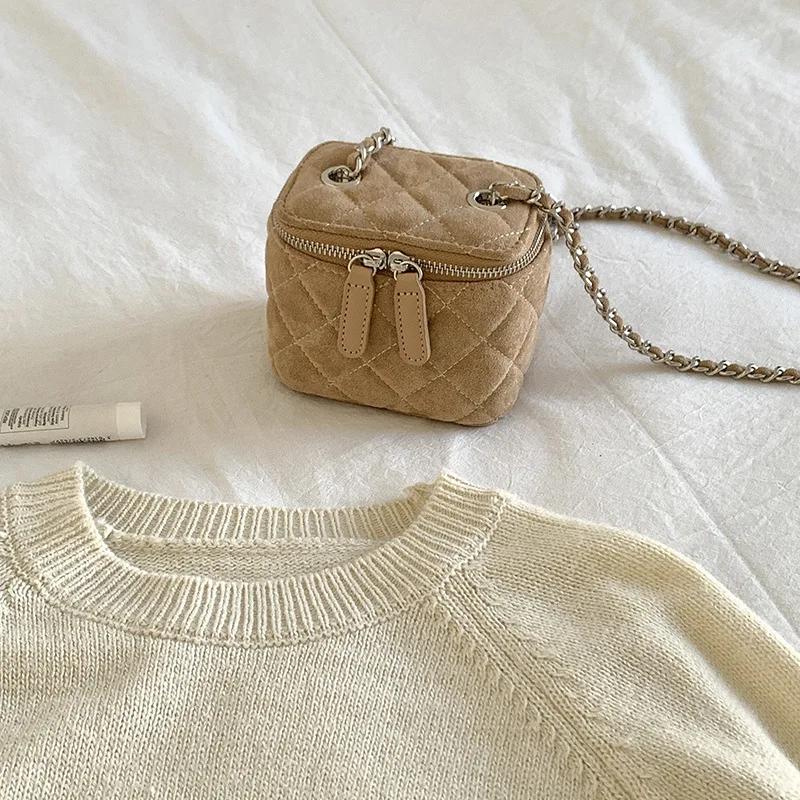 

Mini Faux Suede Crossbody Bags for Women Luxury Designer Box Bag Lingge Chains Shoulder Bag Lipstick Coins Sling Purse 12x8.5x11cm
