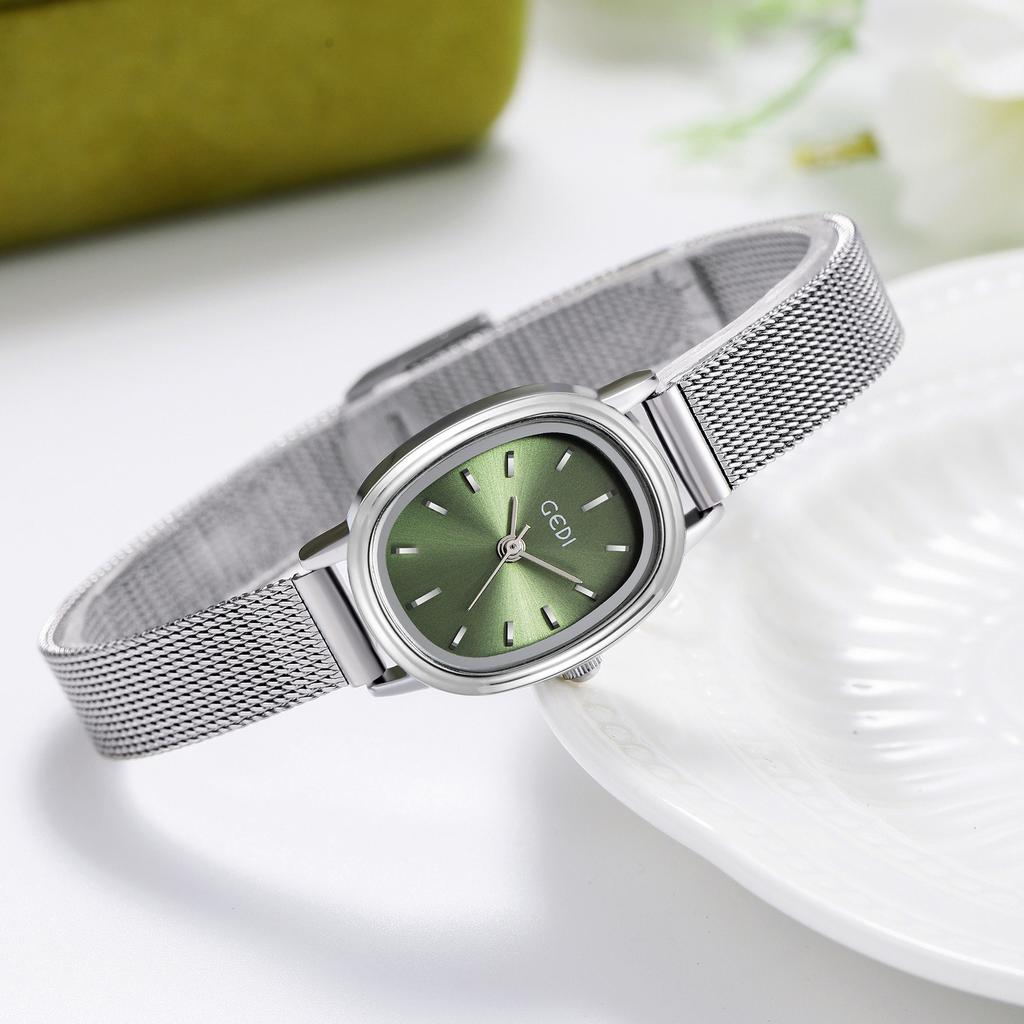 Oval Design Mesh Chain Women's Watch Small Green Watch Simple Temperament Commuter Quartz Watch for Women