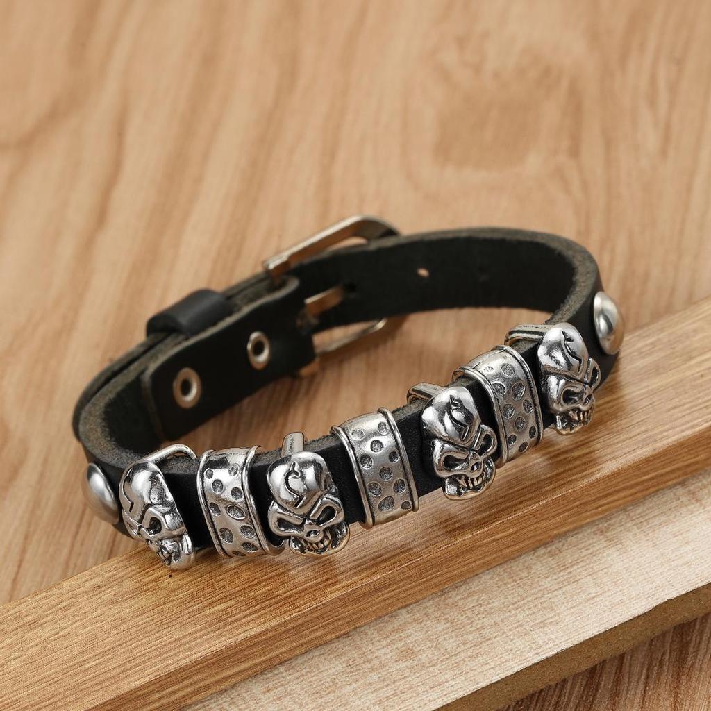 Simple Cowhide Leather Hand Strap: Stylish Thin Bracelet for Men & Women, Retro Design with Smooth Finish