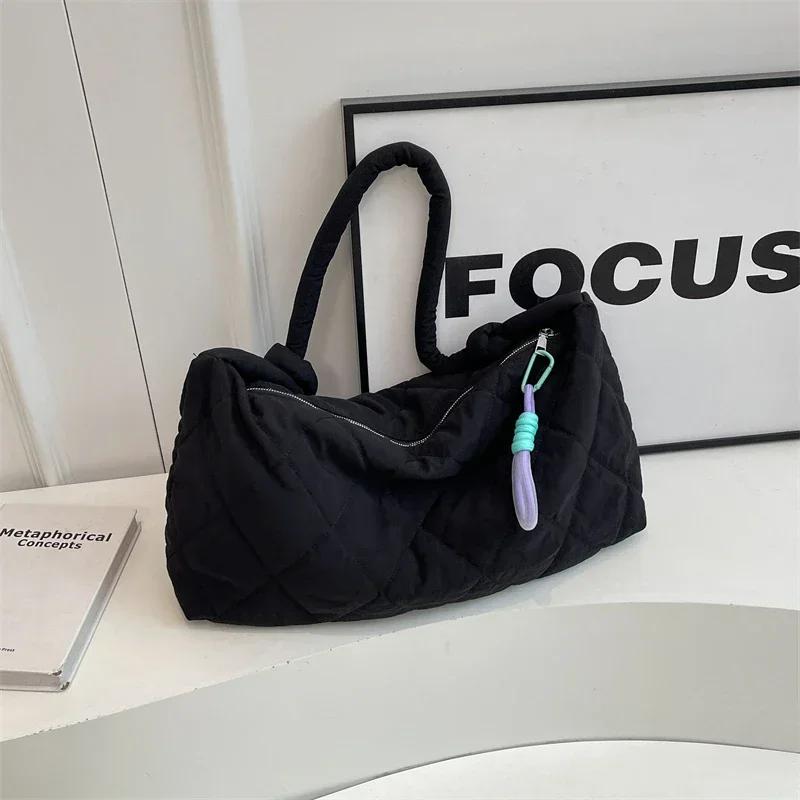 

Маленькая нишевая сумка подмышкой для женщин с ромбовидной сеткой сумка-облако большой емкости на одно плечо, новая