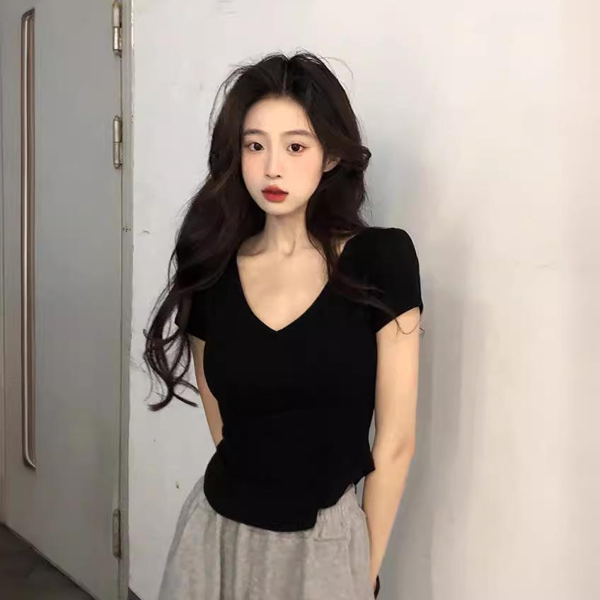 V-neck Short-sleeved T-shirt Women's Summer New Slim-fitting and Thin Spice Girl Short Irregular Bottoming Top