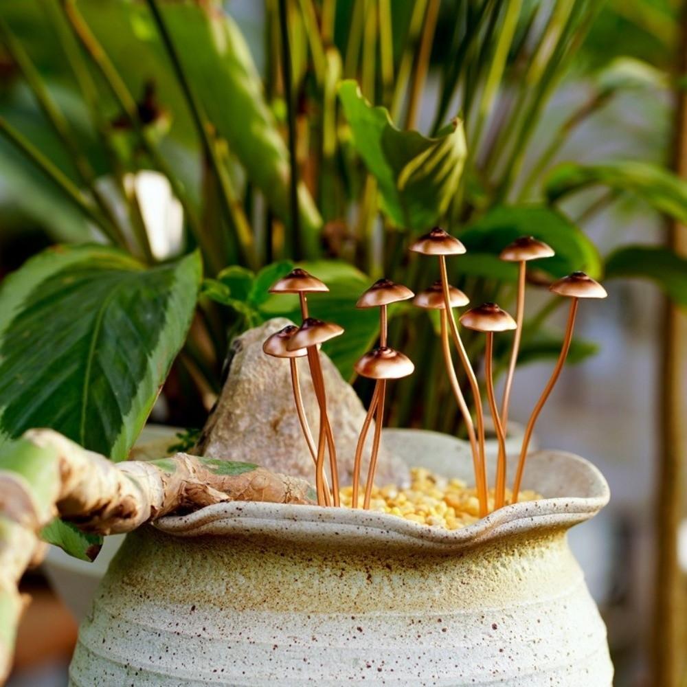 Metal Mini Mushroom Garden Stakes Potted Flower Decoration Five-headed mushroom Mushroom Garden Statue Garden Decoration