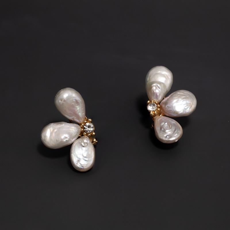 Light Luxury Baroque Pearl and Floral Stud Earrings