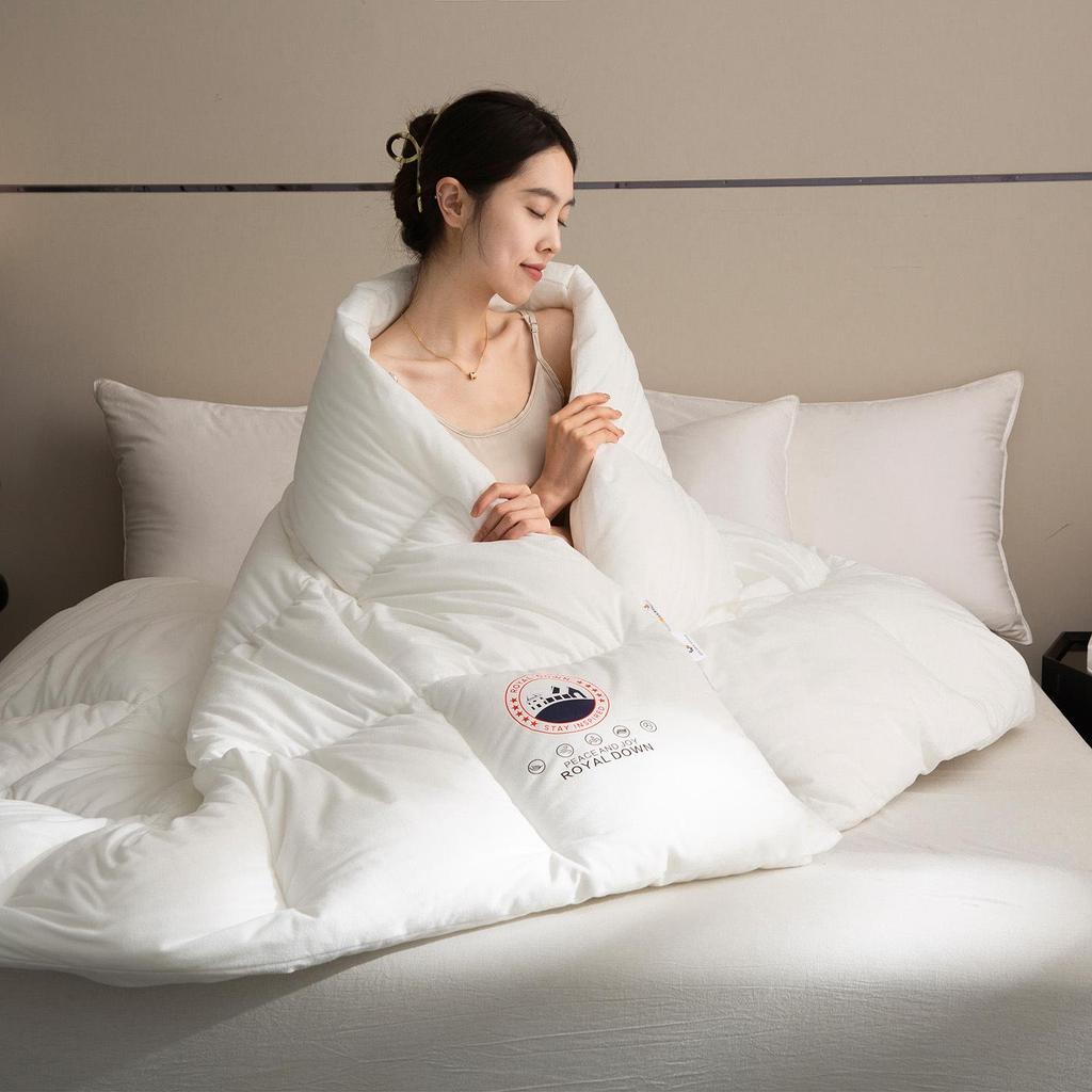 Icelandic Cashmere Down Luxury Quilt with High Rebound Warmth