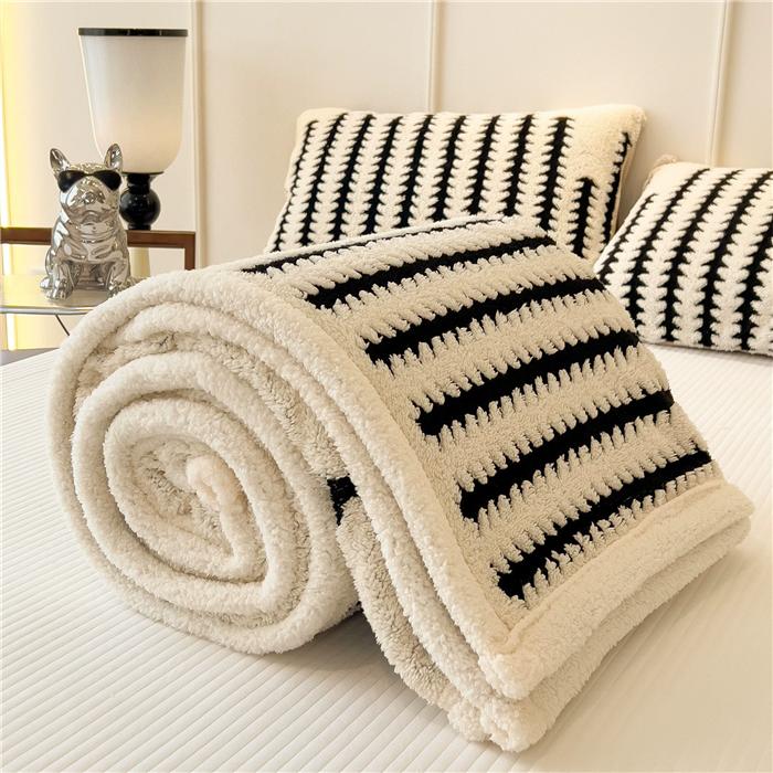 Thicken Warm Flannel Blanket Super Soft Fluffy Queen Blanket Single Double Size Cozy Skin-friendly Multifunctional Nap Blanket