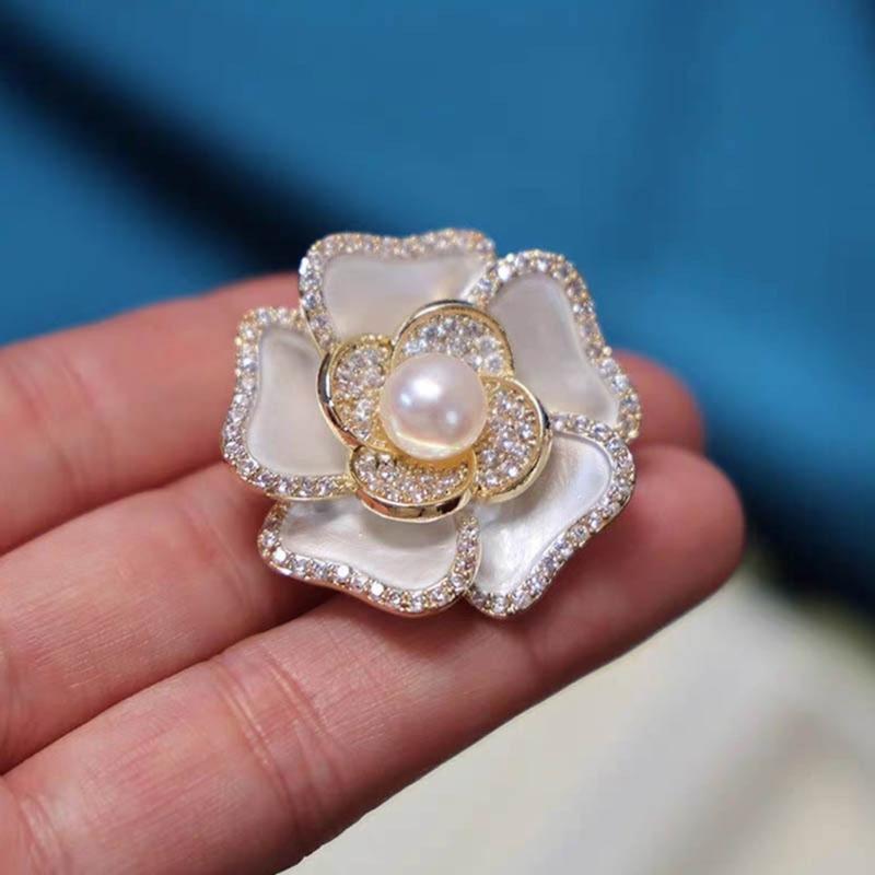 Trendy Camellias Flower Brooch Alloy Rhinestones Floral Pin Versatile Fashion Jewelry Luxurious Camellias Flower Brooch