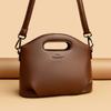 A New Soft-leather, Large-capacity Crossbody Bag for Women's Commuting To Work, Featuring A Niche Retro Handbag