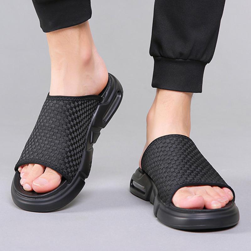 fashion Summer Mens Fashion Slippers Outdoor Personality Garden Shoes Male Open Toe Sandals Flip Flops Mules Comfortable Beach Slipper