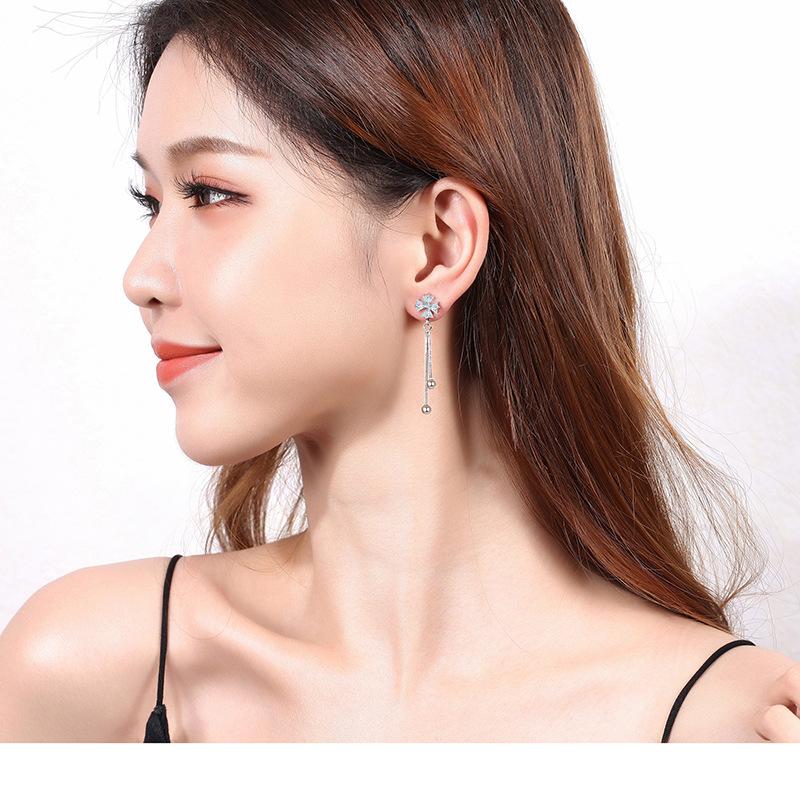 Fashion Four-Leaf Clover Earrings Personalised Women's Earrings Simple Long Bow Earrings