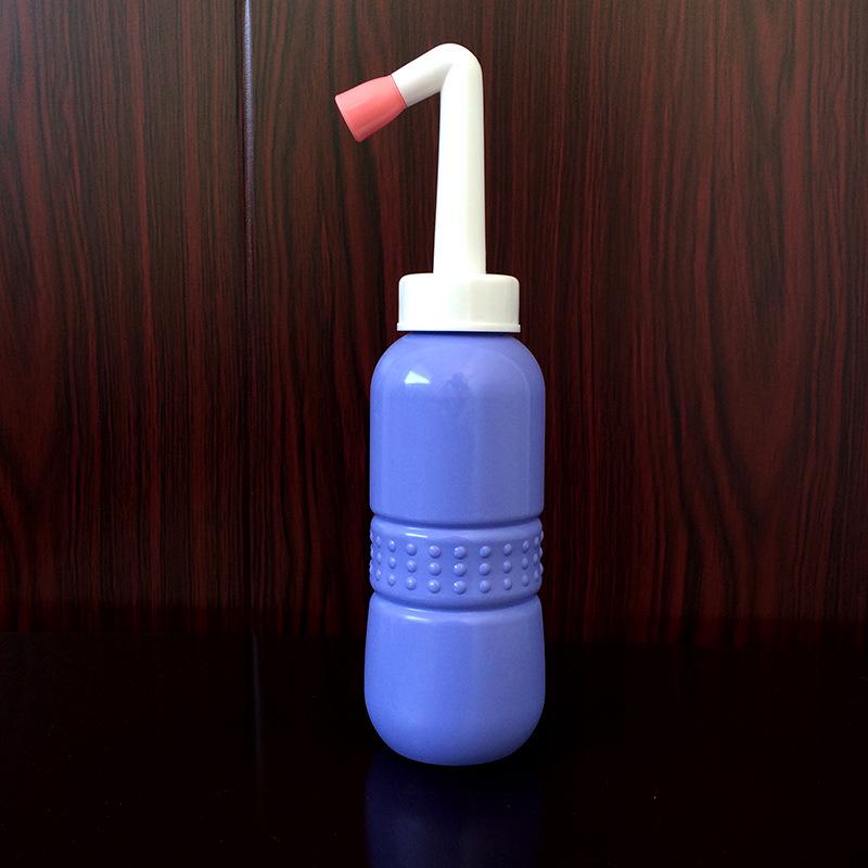 Compact Portable Bidet for Women - Baby, Vulva, and Postpartum Cleansing Douche