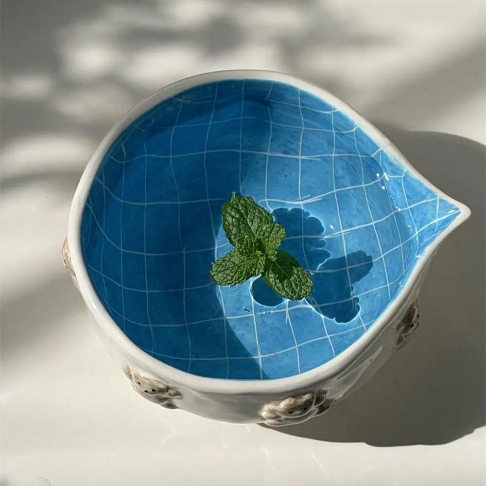 Cute Bear Hand Drawn Blue Plaid Tea Ceramic Bowl Cute Cartoon Relief Teddy Bear Fair Matcha Bowl for Swimming Pool Dessert Bowl 14x12x6cm