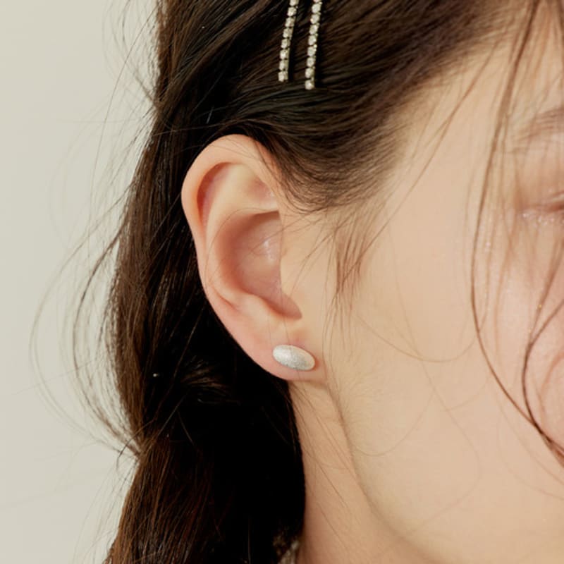 Murmur [925silver]Matt Shine Oval Stud Earrings