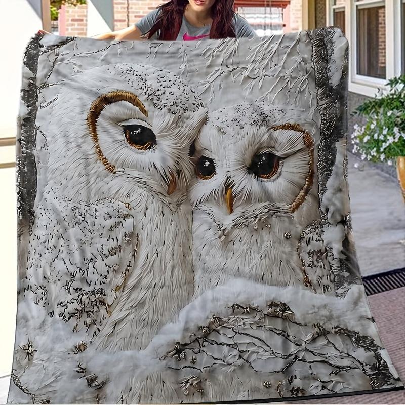 1pc White Owl & Snowy Owl Print Flannel Blanket - All-Season Soft Bedspread with Realistic Owl Feathers & Snowy Branches Design