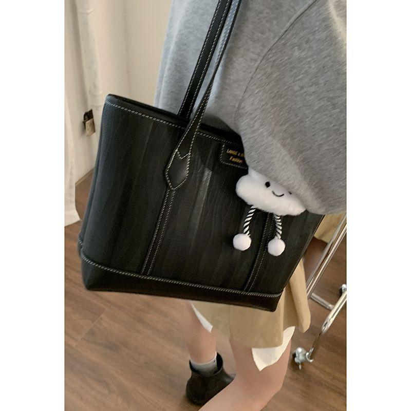 

Корейский студенческий стиль сумка большой вместимости женская сумка 2025 новая модная модная ретро сумка-тоут простая сумка для поездок на работу чёрный