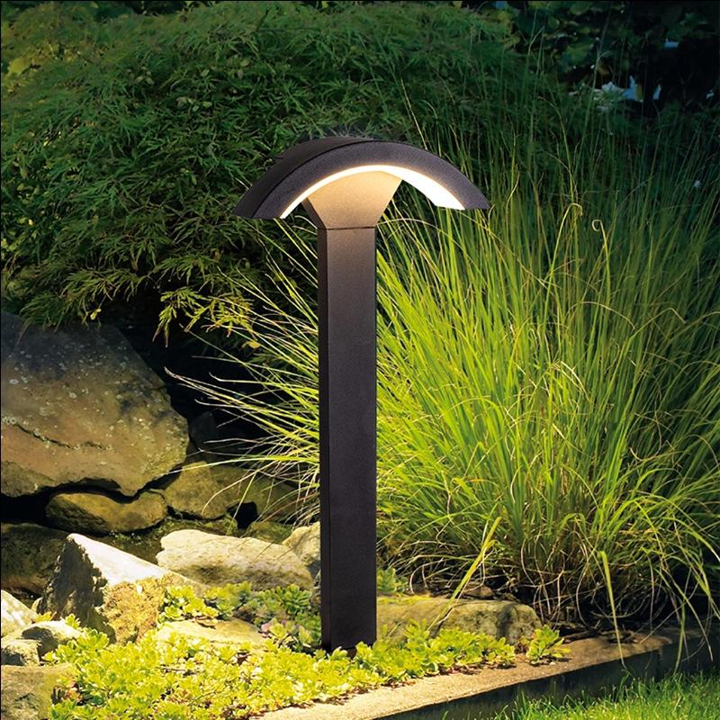 Waterproof Modern LED Lawn Light for Outdoor Courtyards and Gardens