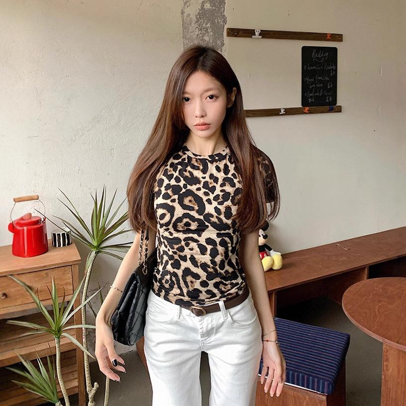 Spice girl style leopard print short-sleeved T-shirt women's summer new slim-fitting and thin inner bottoming shirt design niche top