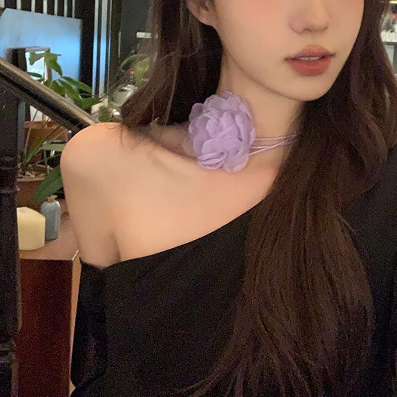 Lolita Camellia Choker Necklace for Women - Dark Clavicle Chain, Maid Style Neckband Collar