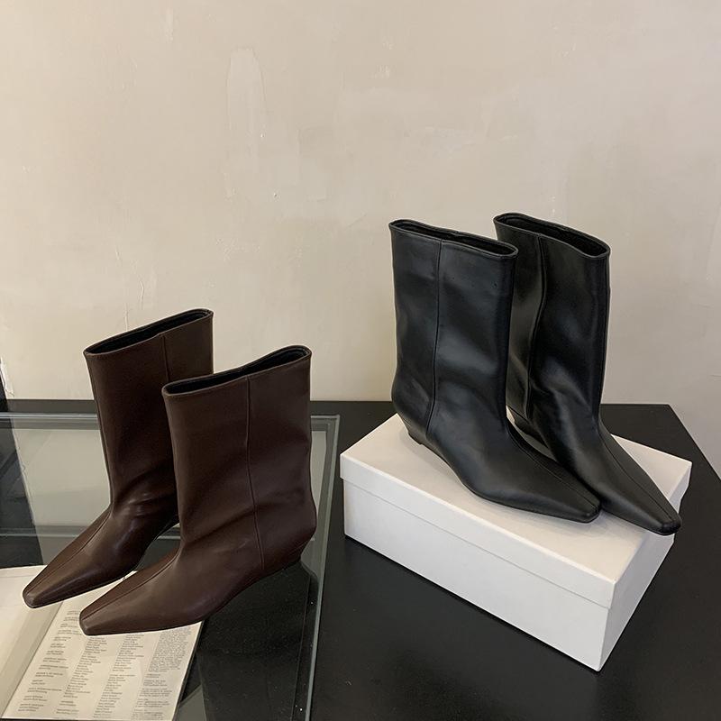 2025 autumn and winter new fashion versatile comfortable low heel boots square head short boots French temperament wedge short tube