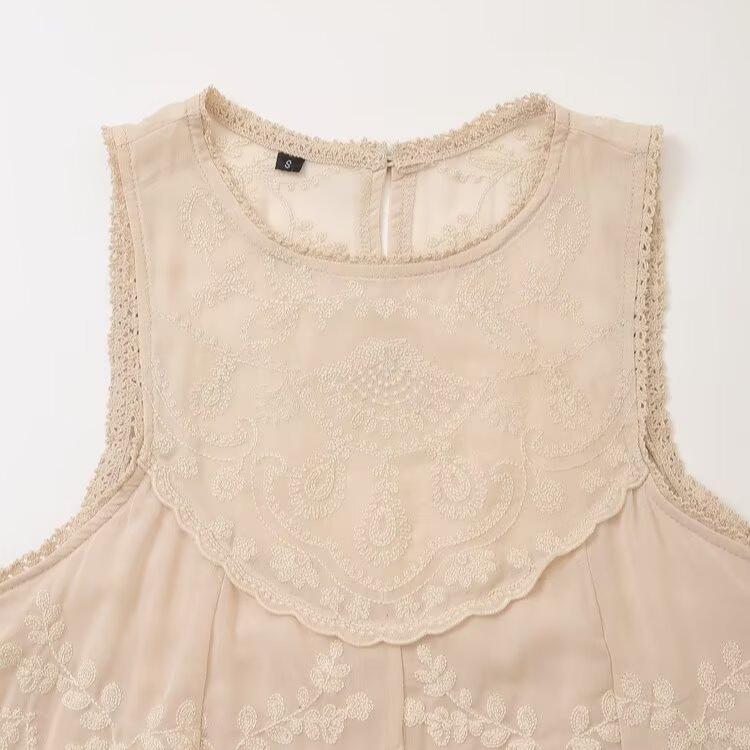Summer New Women's Clothing, European and American Style Fashion Series Contrasting Color Embroidery Dress