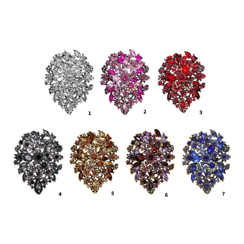 Elegant Flower Brooch Unique Lapel Pin Stylish Clothing Jewelry Sparkling Badge Suitable for Various Daily Party Wear