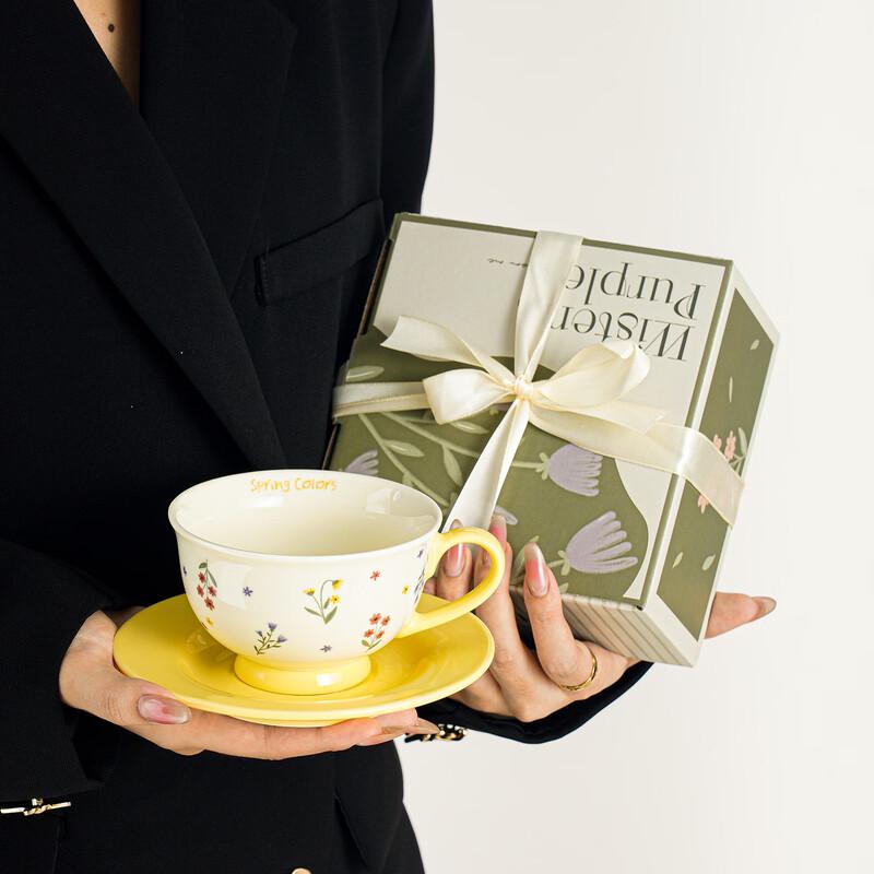 

OLOEY Premium Floral Ceramic Cup and Saucer Set