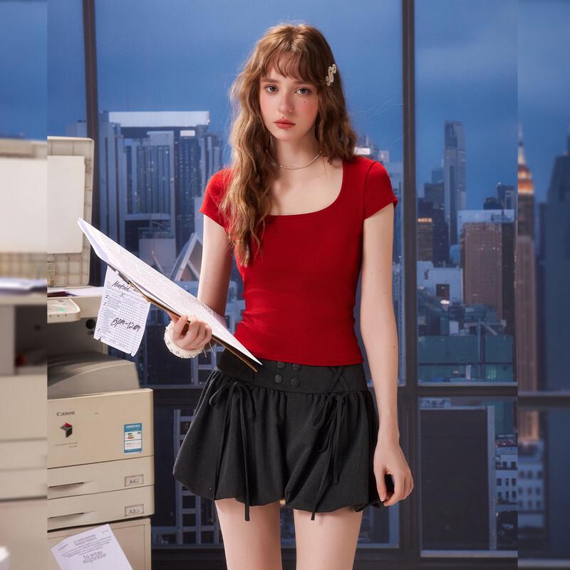 unifree 2026 Summer Street Chic Slim-Fit Square Neck T-Shirt