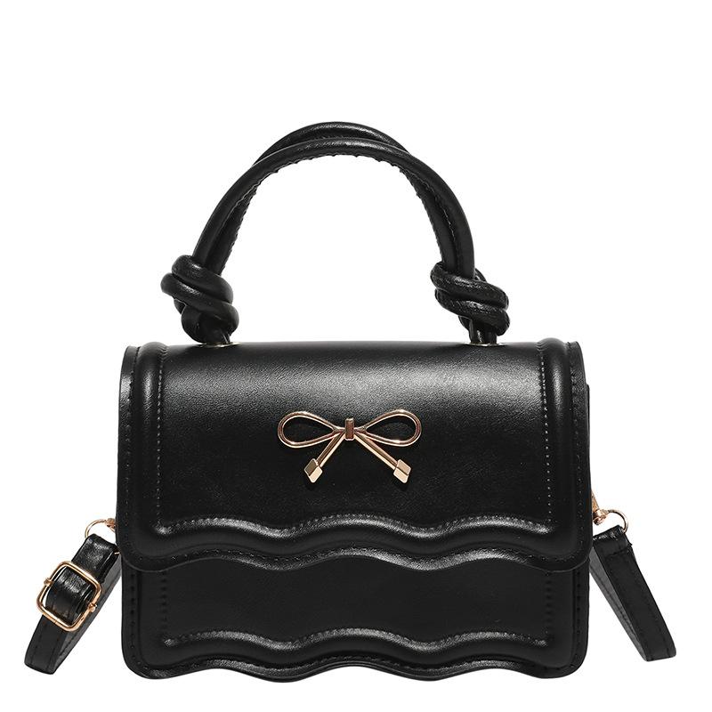 Fashion trend casual women s personalized shoulder messenger bag summer new texture simple square bag чёрный