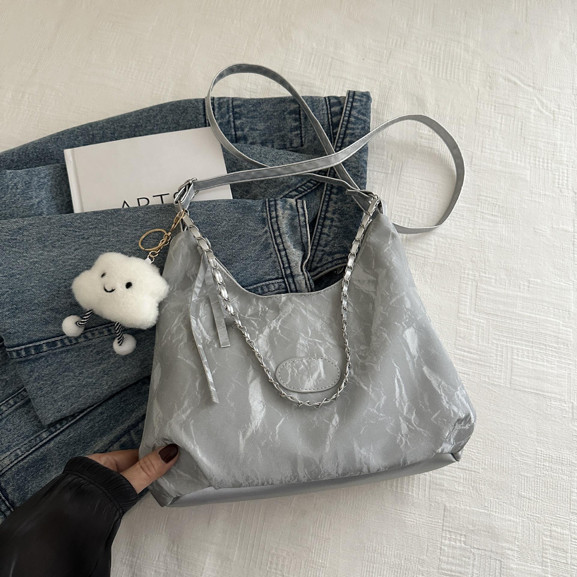 

Простая повседневная сумка для поездок на работу Популярная в этом году большая сумка-тоут Новая летняя простая повседневная сумка через плечо with pendant