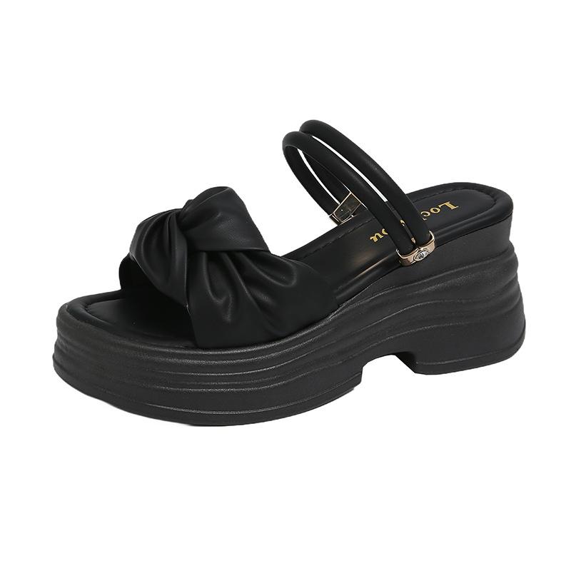 Mode Dicksohlige Zwei-Wege-Cool-Slipper Damen 2025 Neu Sommer Strand Feenwind mit Rock Französische Slipper