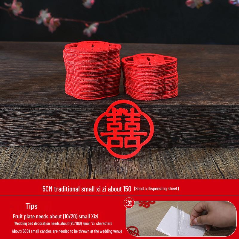 Decoração de Quarto de Casamento Dupla Felicidade: Adesivos e Arranjos Jogados à Mão para Preparação da Cerimônia