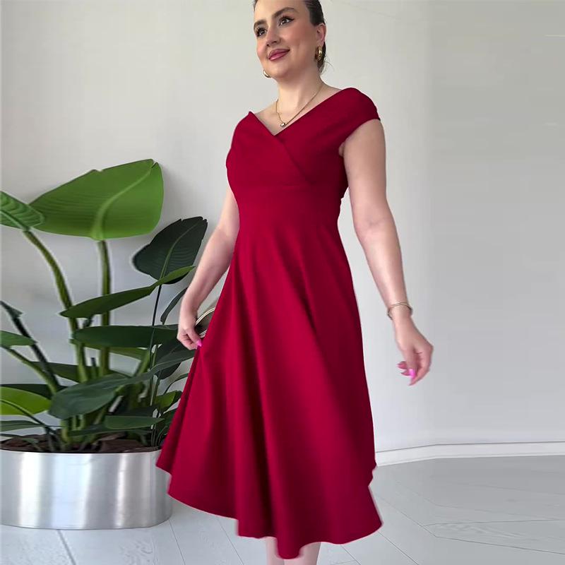 2024 European & American Hepburn-Style Solid V-Neck Waist-Cinching Dress