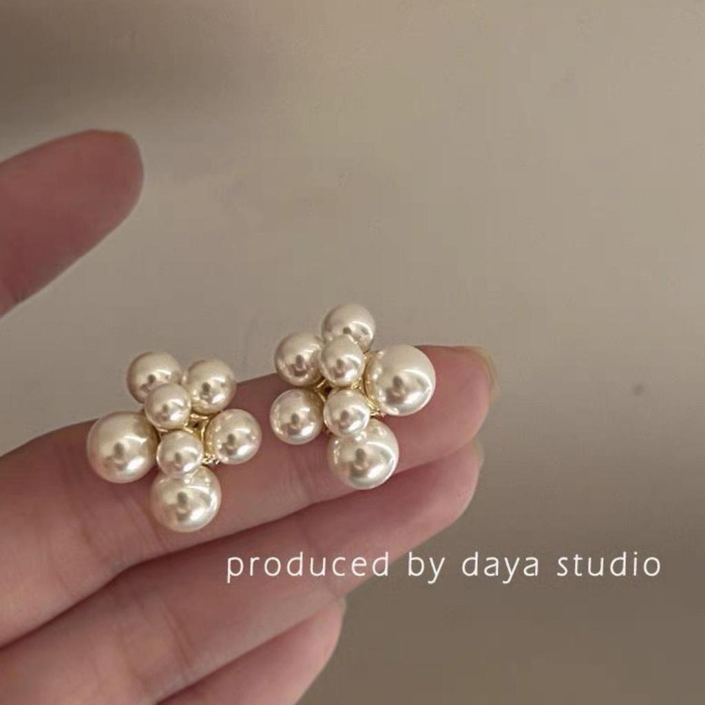 2025 Nye High-End Retro Perle Øreklips: Ørepinner uten hull for kvinner - Fransk nisjestil