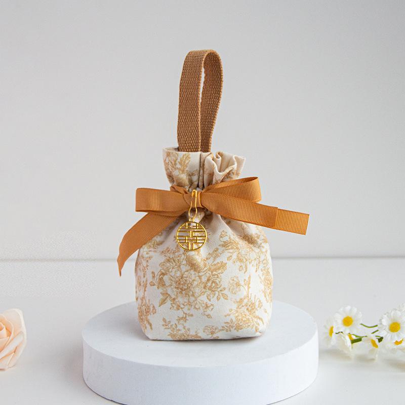 Stylish Wedding Candy Box Handbag - Elegant Cloth Favor Bag