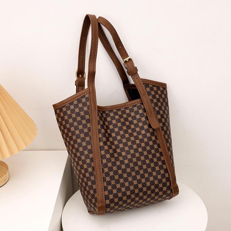 Pwoven Pattern Bucket Bag With Magnetic Closure For Daily Streetwear Style Women