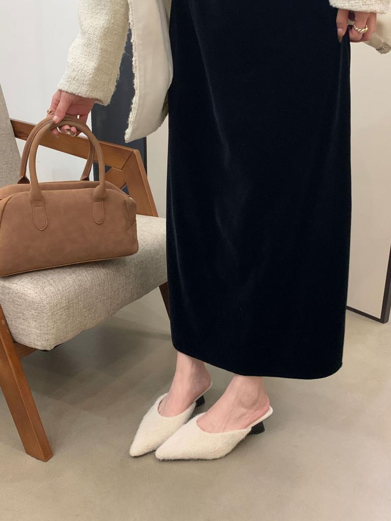 2025 Mao Mao high-heeled slippers women's outerwear niche design sense lamb wool method wedge heel plush bag head half slippers