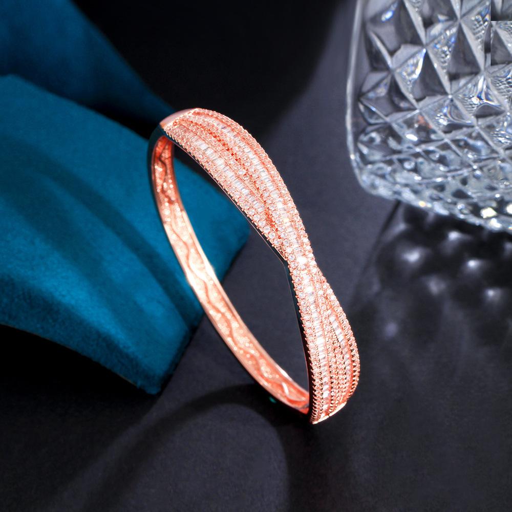 Женский креативный дизайн, браслет-крест из меди с золотым покрытием, микроинкрустированный цирконами, полностью бриллиантовый, трехмерные украшения