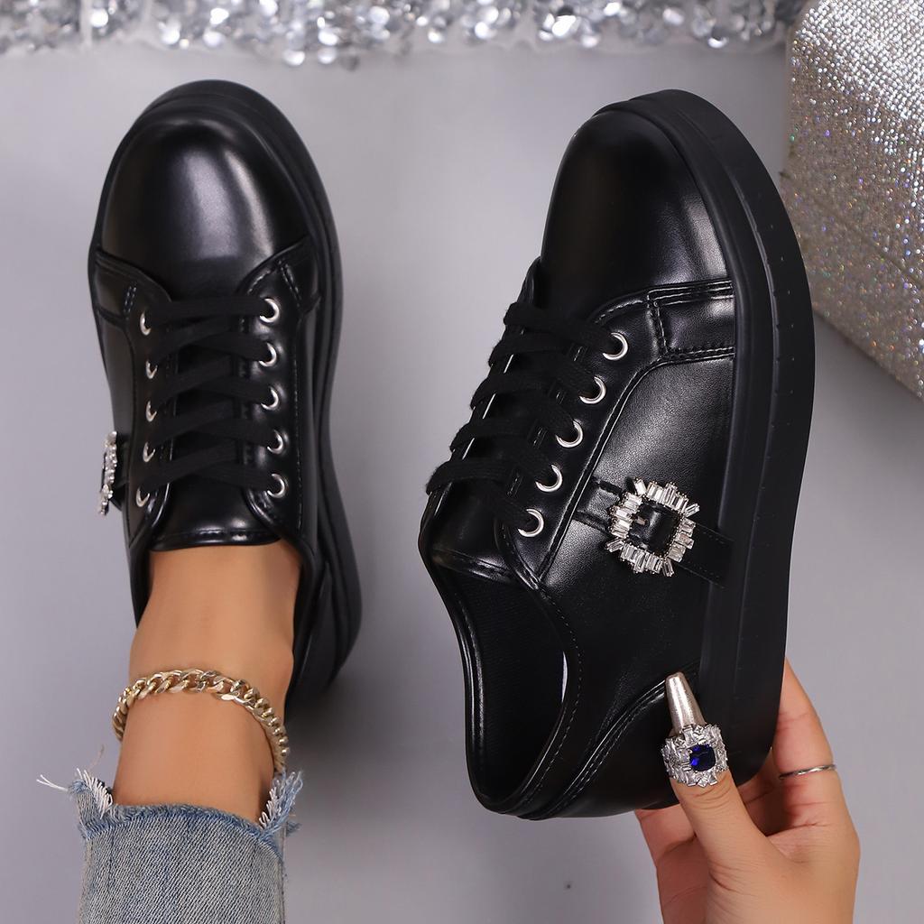 Autumn new large size European and American casual rhinestone decorative front lace-up casual sports board shoes