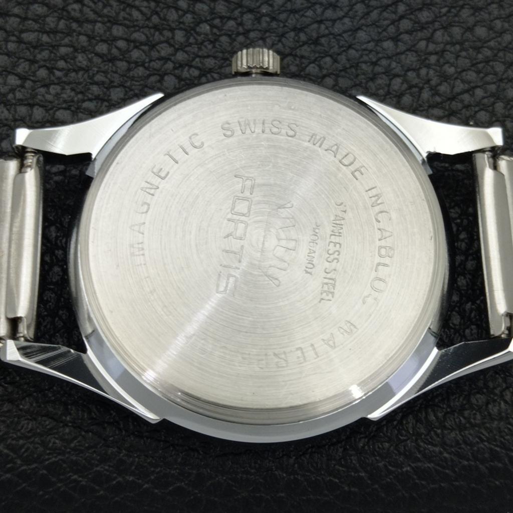 REFURBISHED VINTAGE HAND-WINDING SWISS MENS RED COLOR DIAL WATCH a701030-5 R205a-a701030