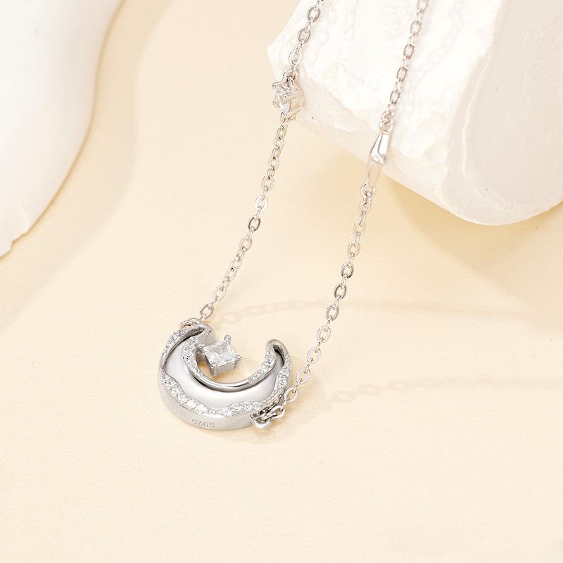 Necklace Light Luxury Design Moon Night Girl Series Moon Pendant Female Necklace Gift for Girlfriend and Girlfriend