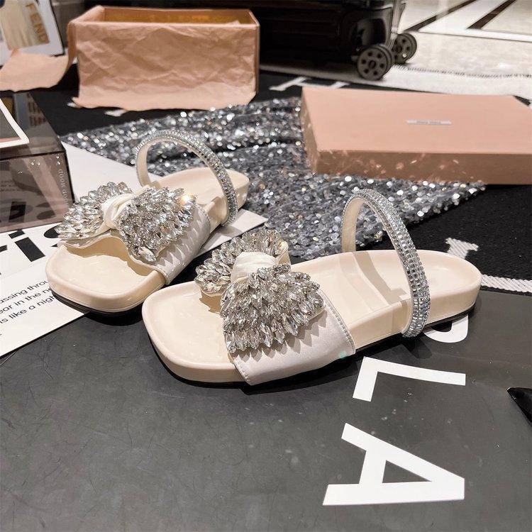 2024 new European flat-bottomed bow rhinestone slippers women's cross with satin open-toed fashion outer slippers